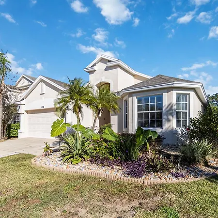 Amazing Vacation Home With Private Pool At Highland Reserve!